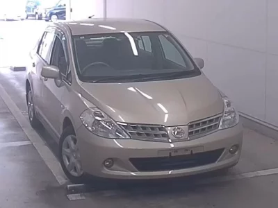 Nissan TIIDA LATIO