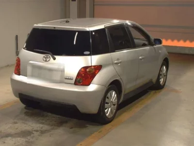 Toyota IST