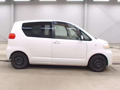 Toyota PORTE