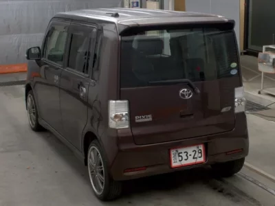 Toyota PIXIS SPACE