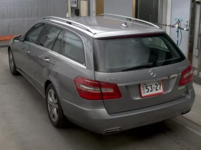 Mercedes-Benz E CLASS WAGON