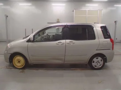 Toyota RAUM