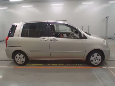 Toyota RAUM
