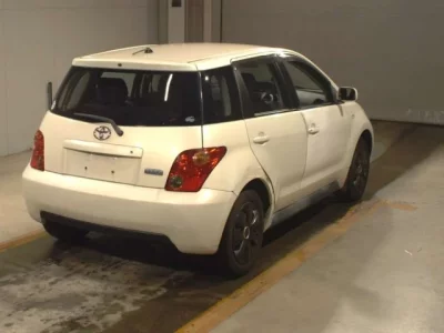 Toyota IST