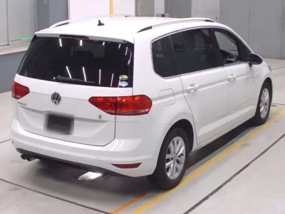 Volkswagen GOLF TOURAN