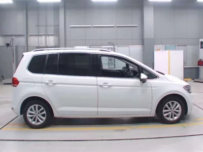 Volkswagen GOLF TOURAN