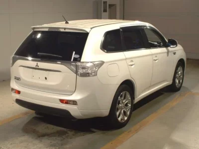 Mitsubishi OUTLANDER PHEV