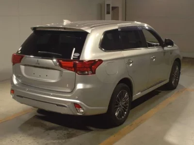 Mitsubishi OUTLANDER PHEV