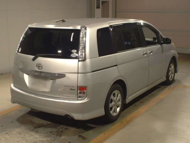 Toyota ISIS