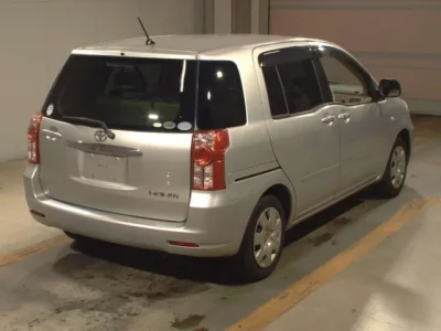 Toyota RAUM