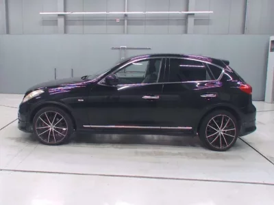 Nissan SKYLINE CROSSOVER
