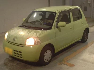 Daihatsu Esse