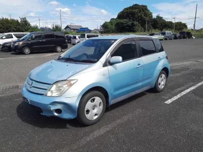 Toyota IST