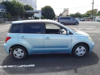 Toyota IST