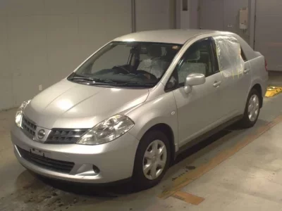 Nissan TIIDA LATIO