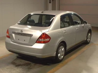 Nissan TIIDA LATIO