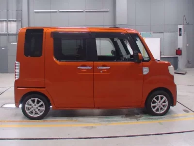 Toyota PIXIS MEGA