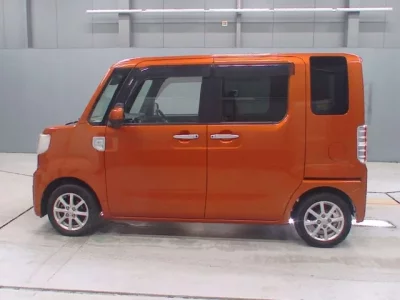 Toyota PIXIS MEGA