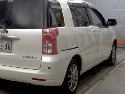 Toyota RAUM