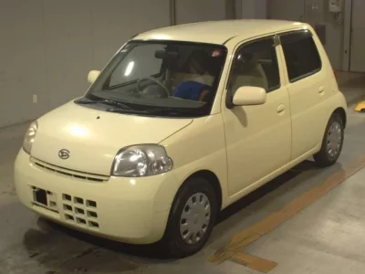 Daihatsu Esse