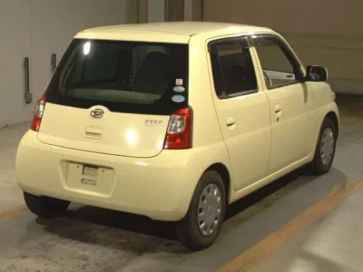 Daihatsu Esse
