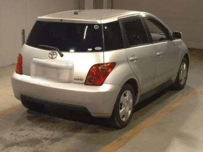 Toyota IST