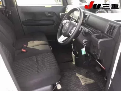 Toyota PIXIS MEGA