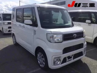 Toyota PIXIS MEGA