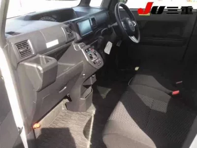 Toyota PIXIS MEGA