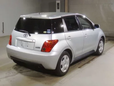 Toyota IST