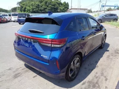 Nissan AURA