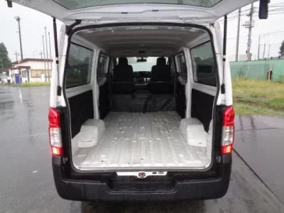 Nissan CARAVAN VAN