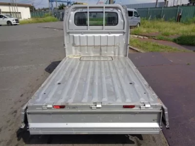 Nissan CLIPPER TRUCK