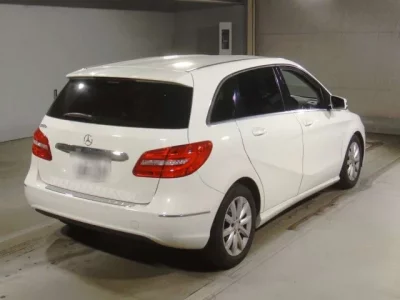 Mercedes-Benz B CLASS