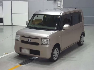 Toyota PIXIS SPACE