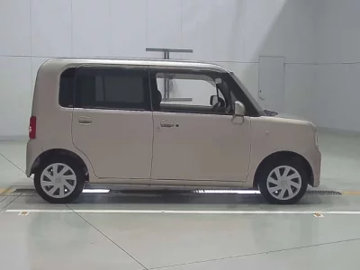 Toyota PIXIS SPACE