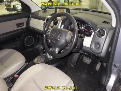 Mazda VERISA