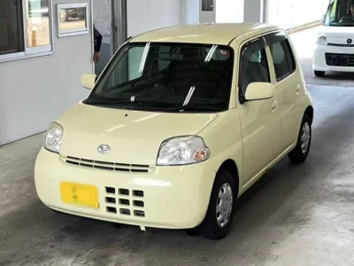 Daihatsu Esse