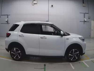 Daihatsu ROCKY