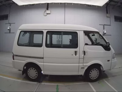 Mazda BONGO VAN