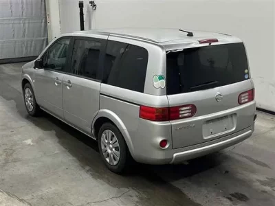 Nissan LAFESTA