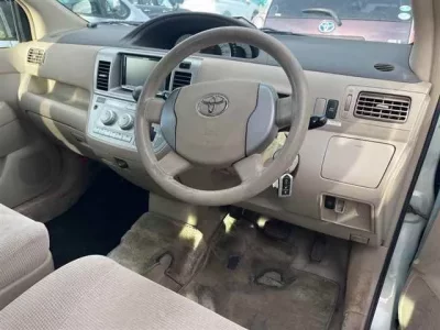Toyota RAUM