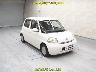 Daihatsu Esse