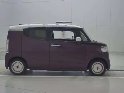 Honda N BOX SLASH