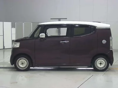 Honda N BOX SLASH