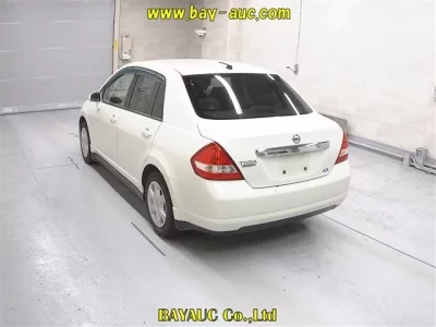 Nissan TIIDA LATIO