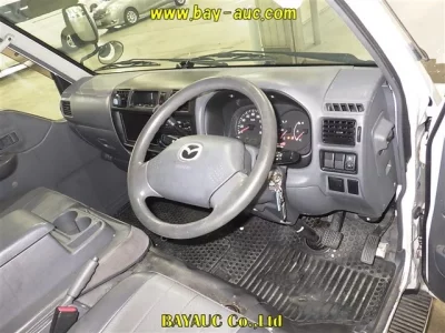 Mazda BONGO VAN