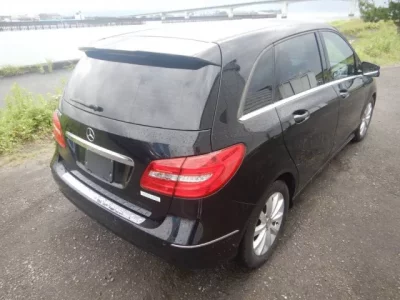 Mercedes-Benz B CLASS