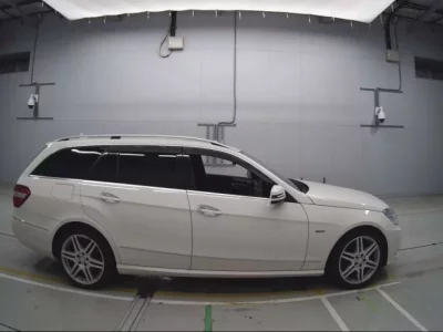 Mercedes-Benz E CLASS WAGON