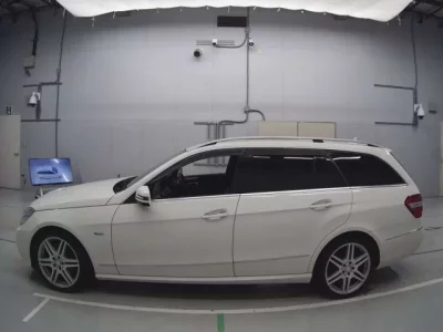 Mercedes-Benz E CLASS WAGON
